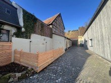 Hofansicht mit Terrasse Erstbezug nach Renovierung! 2 Zimmer, K�che mit EBK, Bad in Nu�baum zu vermieten!